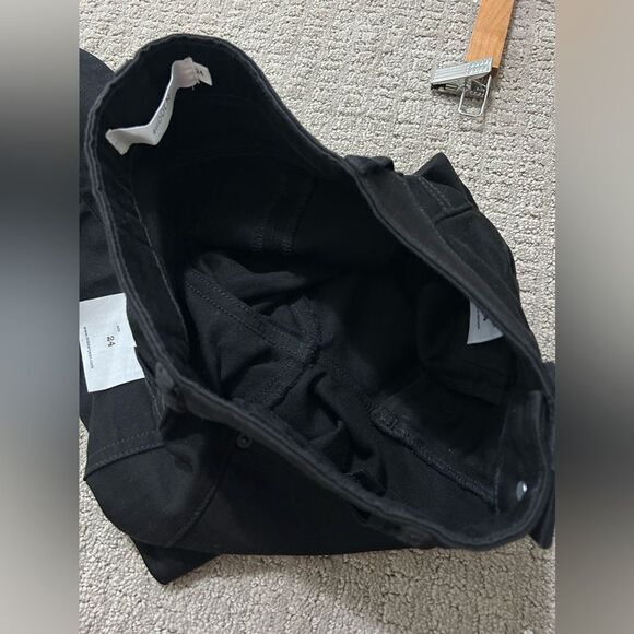 NWT Hidden Happi Crop Flare Jeans in Black - Picture 13 of 14